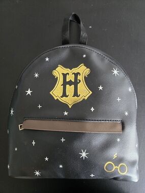 ​Bioworld Harry Potter Hogwarts Icons Mini Backpack Black Gold